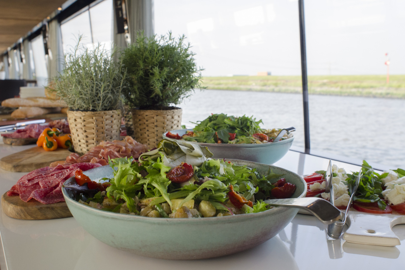 Rondvaart met brunch door Nationaal Park de Biesbosch